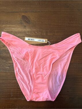 SKIMS Melon Pink Silky Bikini Panties - Shine Foundation M